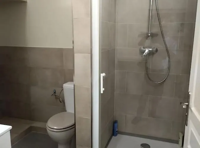 Tres Grand Au Pied Du Plateau D'angouleme. * Angouleme